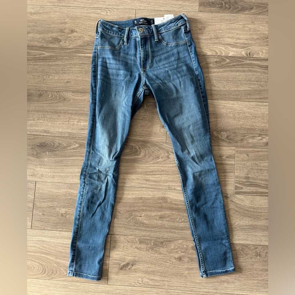 Hollister Curvy Mid Rise Jean Legging